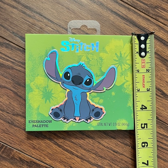 NEW! Stitch Eyeshadow Palette - Picture 13 of 16